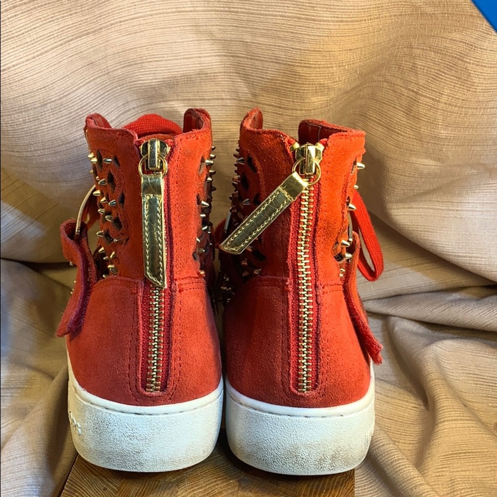 Michael Kors leather high studded sneakers w/zippr - Picture 5 of 16